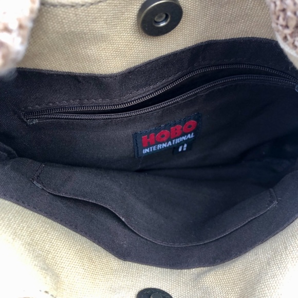 HOBO Straw Bag with Cross Over Leather Strap (HOBO Storage Bag Included) - Picture 8 of 15